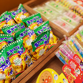 無料の駄菓子コーナー